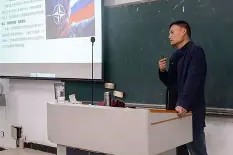 九游官方入口_关键是要什么在精准施策上出实招在精准推进上下实功