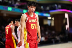 青岛国信海天CBA稳住排名，杨瀚森内线表现亮眼(青岛国信海天篮球俱乐部球员名单)