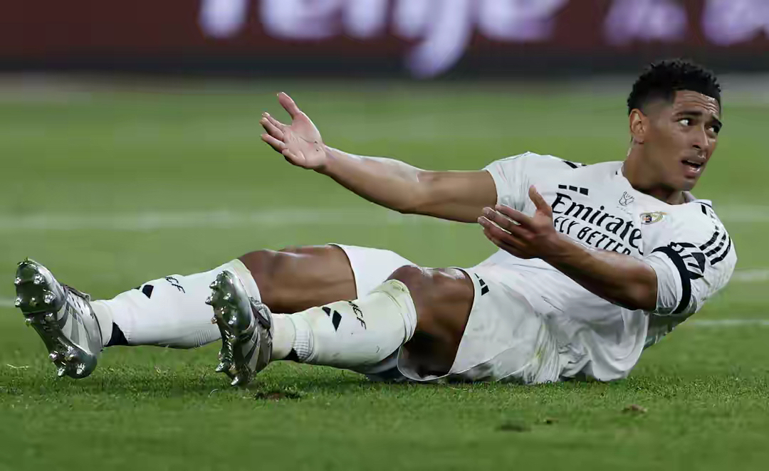 皇马利用主场优势：对决皇家社会(皇马对皇家社会20210302)