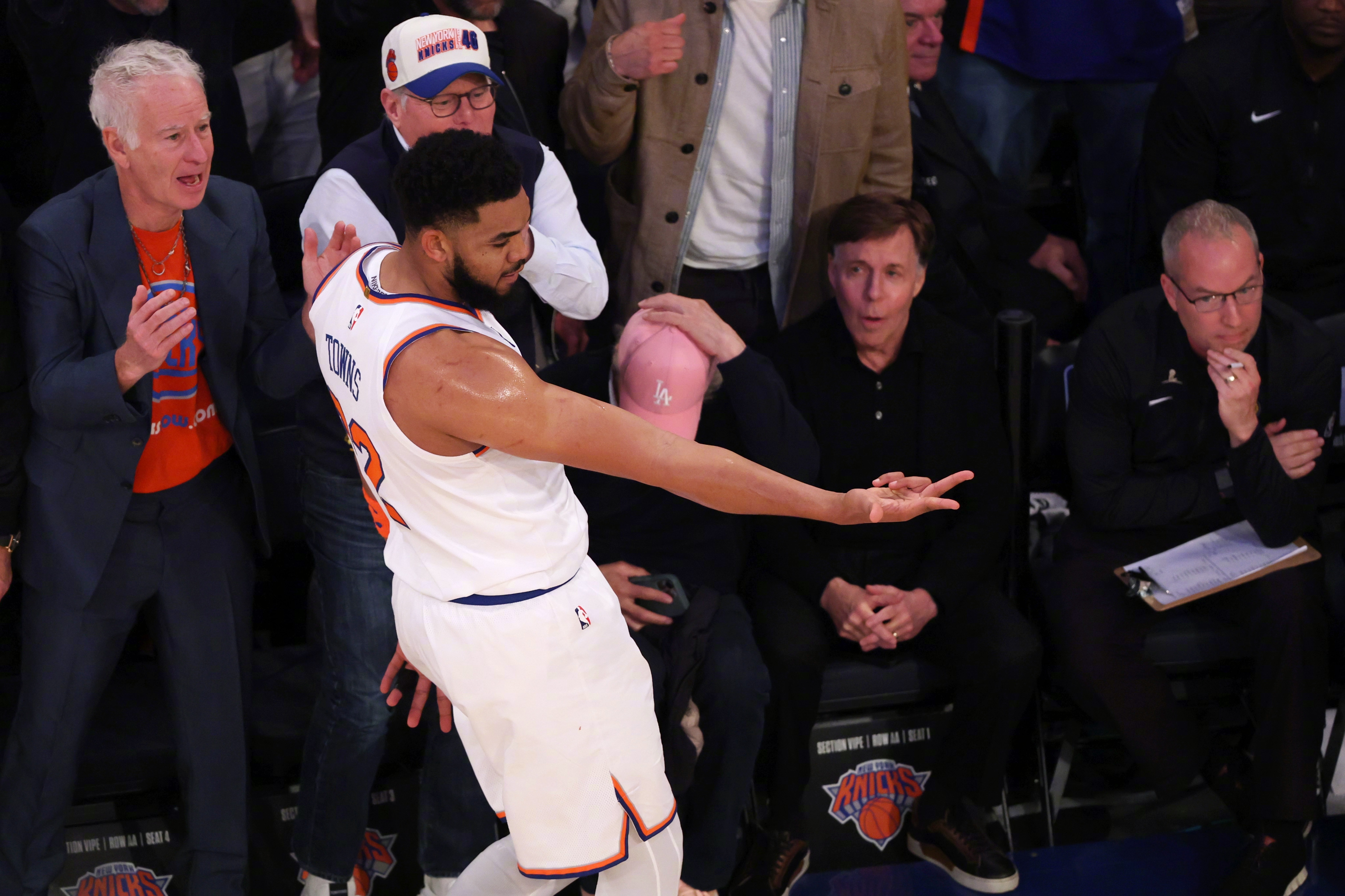 关于克里夫兰骑士击败布鲁克林篮网，NBA东部格局再度改写的信息