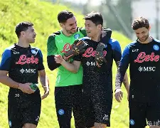 关于那不勒斯意甲击败佛罗伦萨奥斯梅恩头球命中的信息