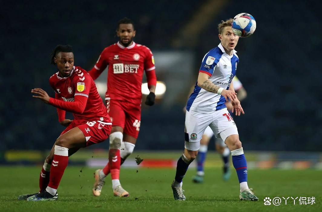 包含客场防线扎实稳固，失误明显减少的词条